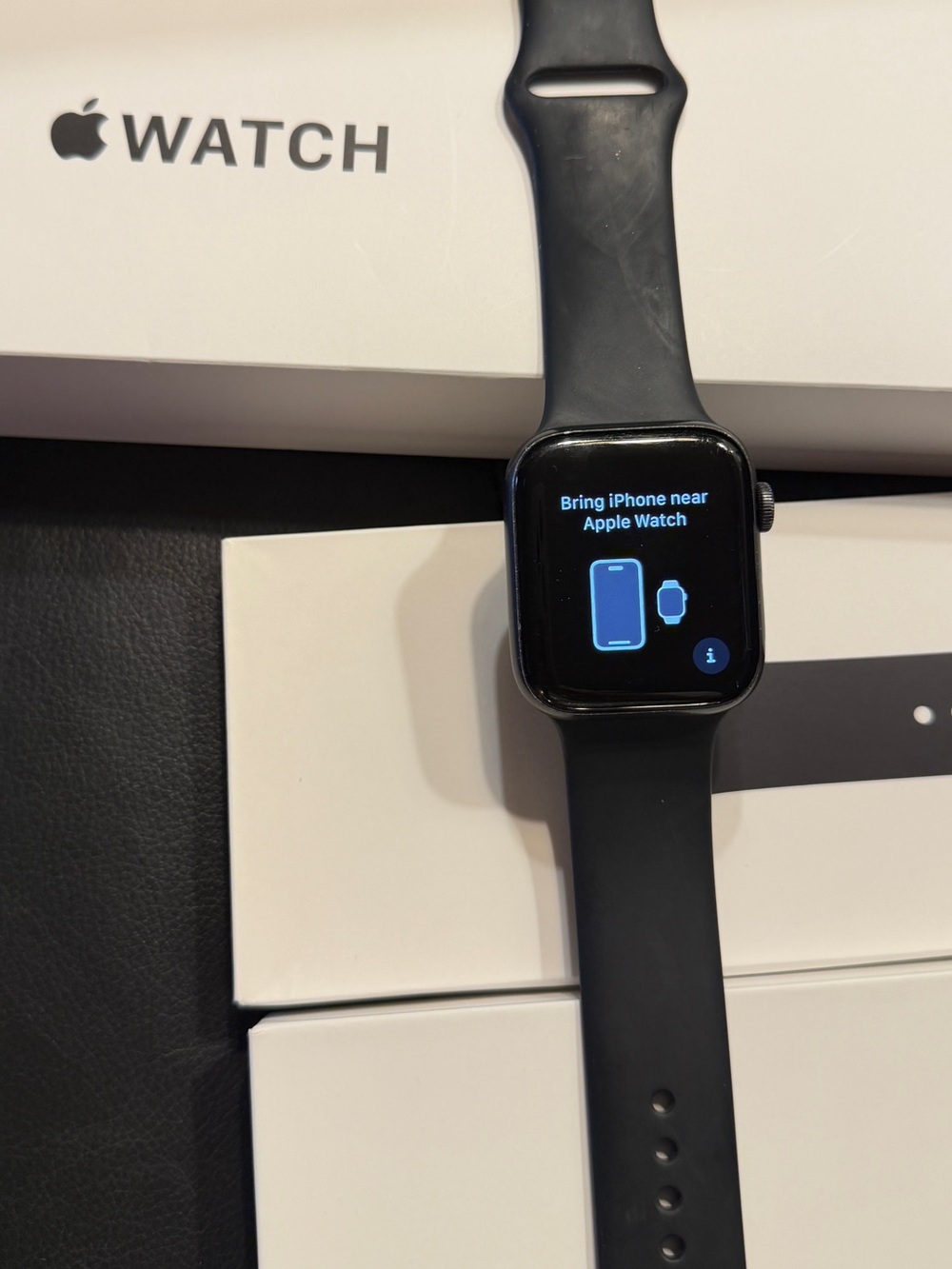 Apple Watch (Black) SE 1st Generation 44mm GPS Smartwatch with Fitness Tracking